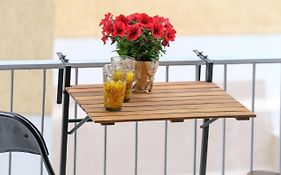 Sokos Residence, 3' Walk From Neos Kosmos Metro
